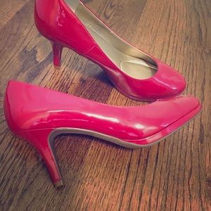 Red heels- Kelly & Katie